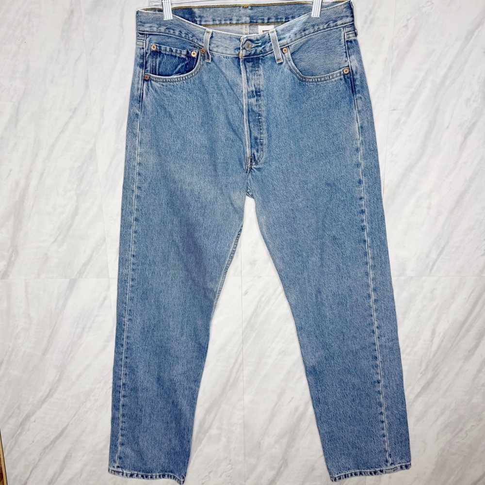 Vintage Levi's Light Blue Straight Jeans 32x30